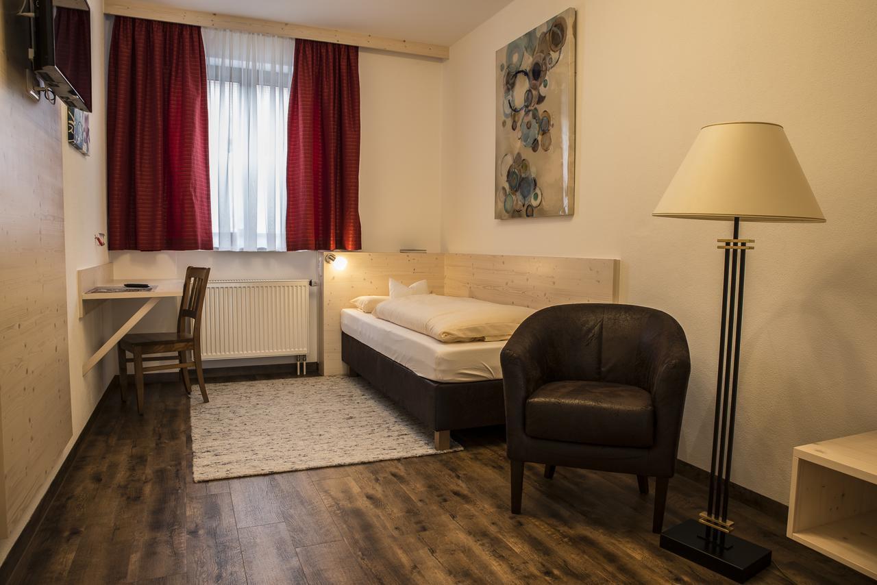 Gasthof Stocker Landsham Bagian luar foto